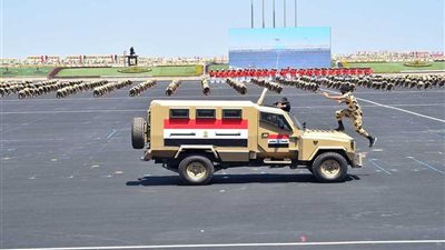 وحوش الصاعقة يواصلون بث الحماسة والاطمئنان في المصريين (فيديو)