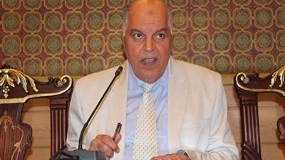 نقيب المعلمين: السيسي أعاد لمصر دورها الريادي والقيادي