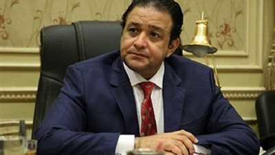 عابد: الاجتماع بعمال 