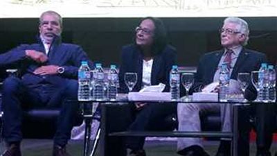 لميس جابر تطالب الشباب بعدم الانسياق وراء شائعات أهل الشر