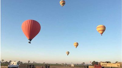 اقلاع 21 بالونا طائرا بالأقصر على متنها 380 مصريا وأجنبيا