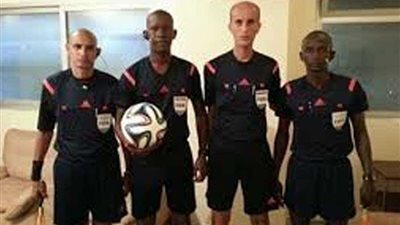 طاقم تحكيم موقعة الأهلي ومونانا يصل القاهرة