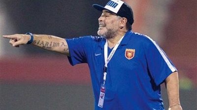 الفجيرة يعلن إقالة مدربه مارادونا