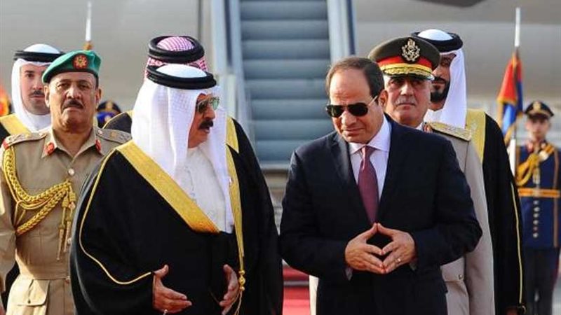 العاهل البحريني يعزي