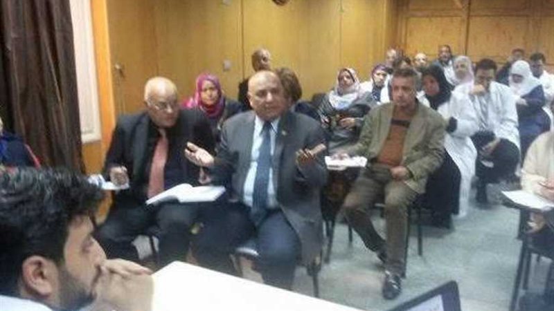 لجنة تبحث تطوير مستشفى