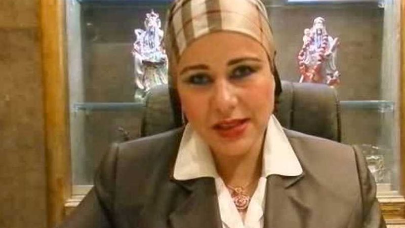 مصممة المجواهرات