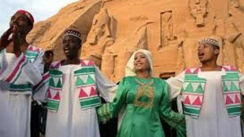 باريس .. معرض فني