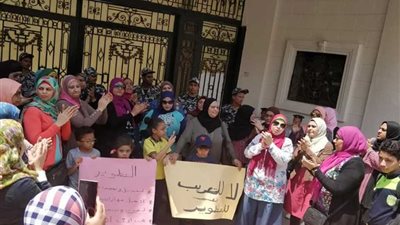 تعريب المناهج يُغضب أولياء الأمور.. و