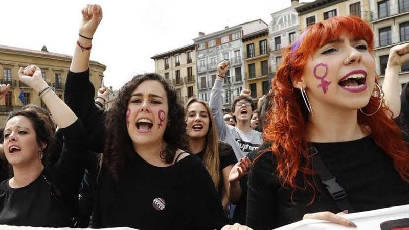 مظاهرات حاشدة في