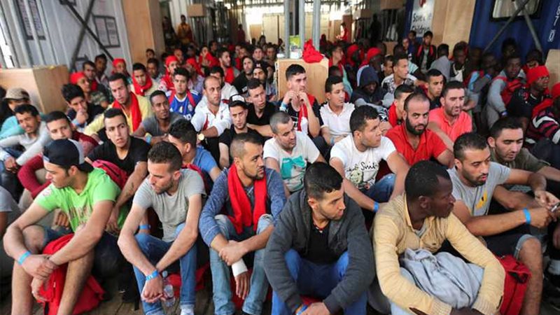 700 ألف مهاجر على