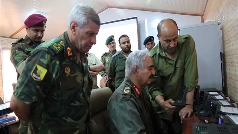 ليبيا .. حفتر يزور