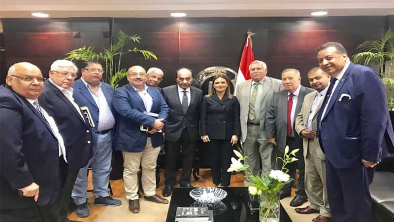 وزيرة الاستثمار تلتقي