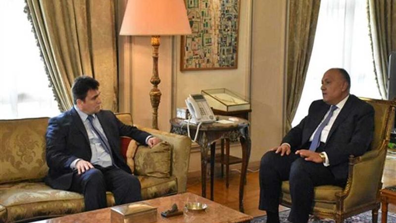 تفاصيل لقاء وزير