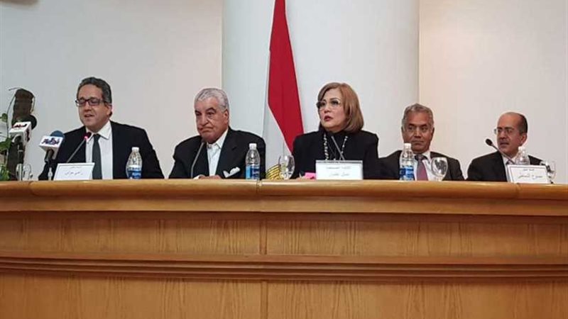 هدير الحجر بين حواس