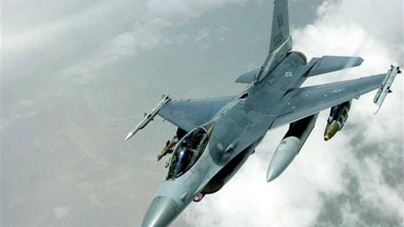 طائرات تركية تخترق