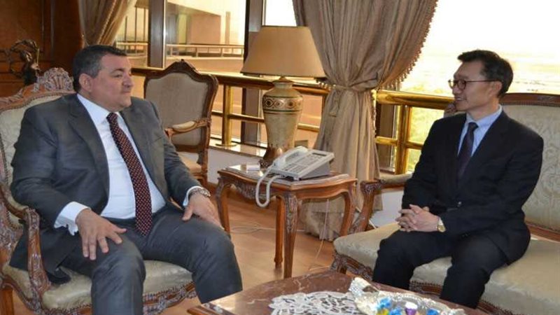 بالصور.. أسامة هيكل