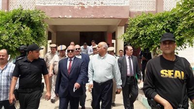 مدير أمن البحيرة يفاجئ الخدمات الأمنية بكفر الدوار وأبو حمص