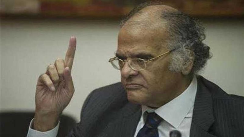 ممدوح عباس مهاجمًا