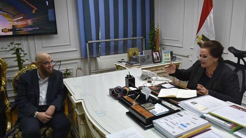 محافظ البحيرة تستقبل