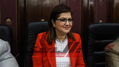 وزيرة التخطيط: الحكومة رصدت 3.2 مليار جنيه للمشروعات المتوقفة بالمحافظات