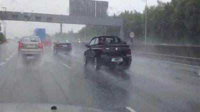 المرور توجه النصائح لسائقي المركبات خلال القيادة في الأمطار (فيديو)