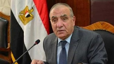 وزير التنمية المحلية يتابع العمل بمدفن كفر داود