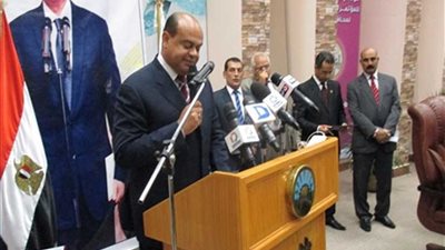 محافظ مطروح يطلع القنصل الأمريكي على الإمكانيات التنموية للمحافظة