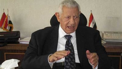 مكرم محمد أحمد: 250 ألف جنيه غرامة الألفاظ الخادشة للحياء