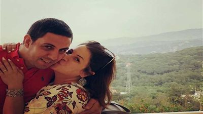 صورة رومانسية تجمع إنجي وجدان بزوجها