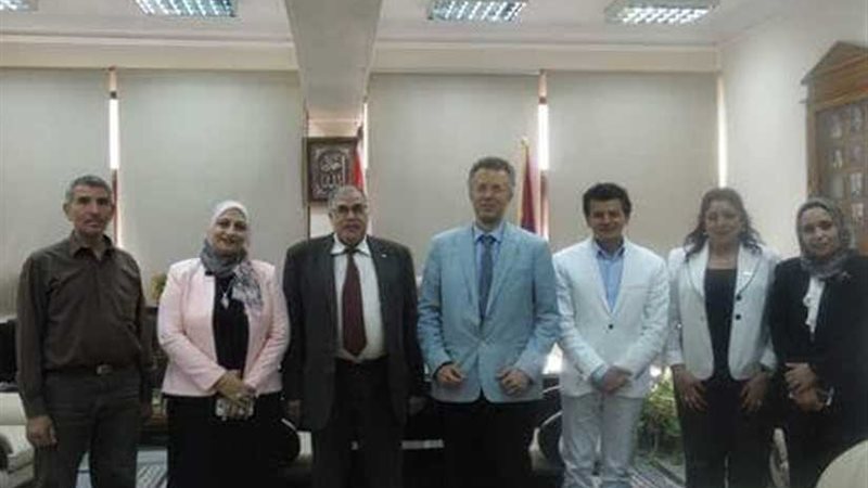 وفد من التعليم العالي