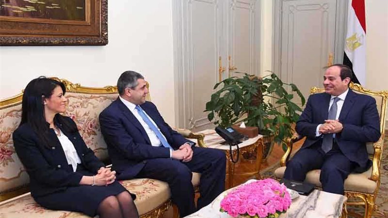 السيسي: النهوض بالسياحة