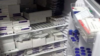 ضبط مخزن أدوية غير مرخص ببني سويف