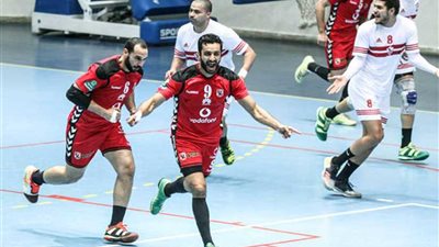 يد الأهلي بطلًا للدوري بفوز على الزمالك