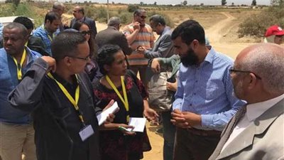 إعلاميو حوض النيل يرصدون نقص المياه في الفيوم