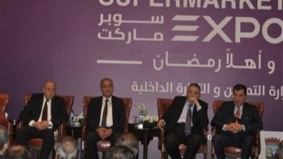 وزير التموين يفتتح معرض 