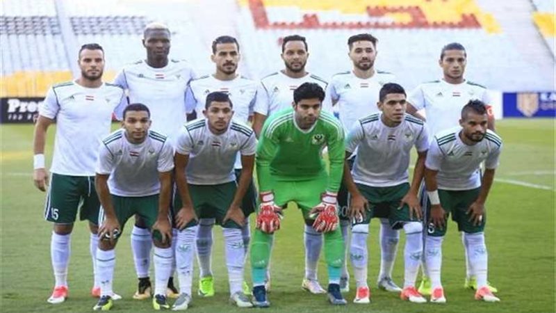 طاقم تحكيم جزائري