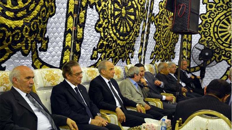 قادة وسياسيون في