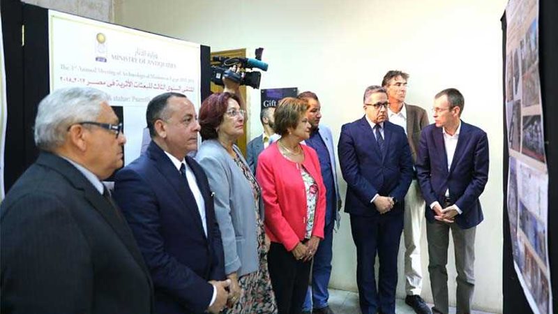 بدء فعاليات الملتقى