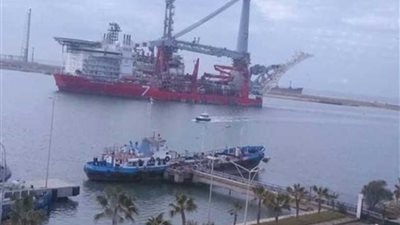 إغلاق موانئ السويس ونويبع لسوء الأحوال الجوية