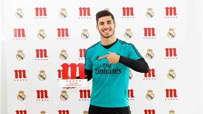 أسينسيو يفوز بجائزة الأفضل في ريال مدريد