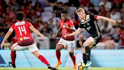 التعادل السلبي يحسم الشوط الأول من ودية الأهلي وأياكس