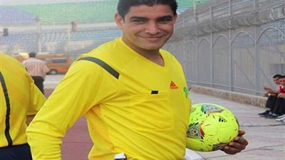 الحكم الدولي نور الدين يعتذر عن عدم إدارة مباراة نهائي كأس مصر