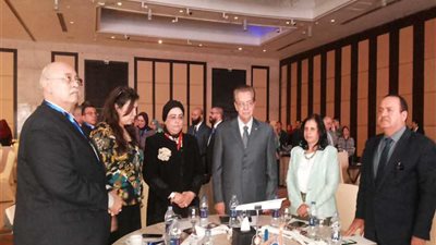 رئيس المصل واللقاح السابق: الصحة العالمية اختارت مصر لتطبيق الحقن الأمن