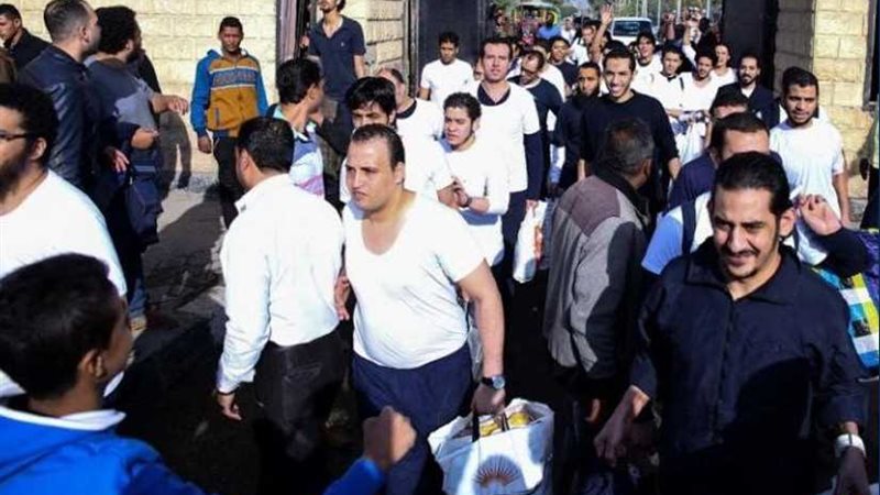 الإفراج عن 1071 سجينًا