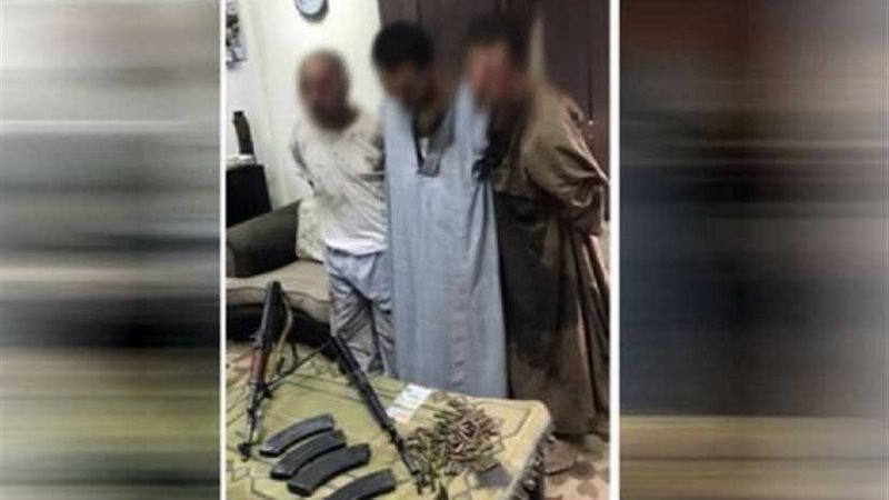 حبس 5 متهمين 15 يوما