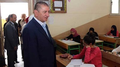 محافظ كفر الشيخ يتفقد لجان امتحانات 