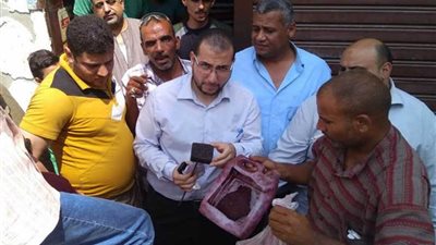 بالصور.. بيطري القليوبية يواصل ضرباته بضبط 3 أختام مزورة ولحوم فاسدة بحملة في الخصوص