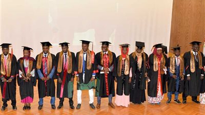 جامعة المنصورة تحتفل بتخرج 80 طالبًا نيجيريًّا