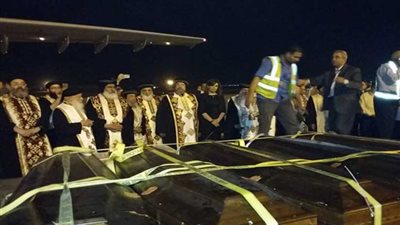 البابا يصلي 