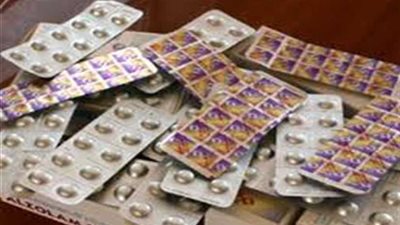 ضبط 700 قرص مخدر و3 قطع سلاح ناري بالبحيرة